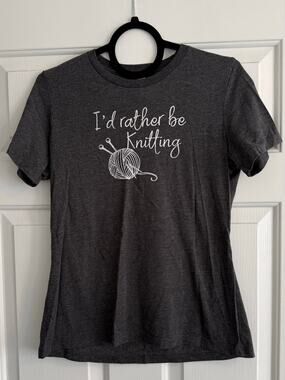 Women’s Small “I’d rather be knitting” shirt